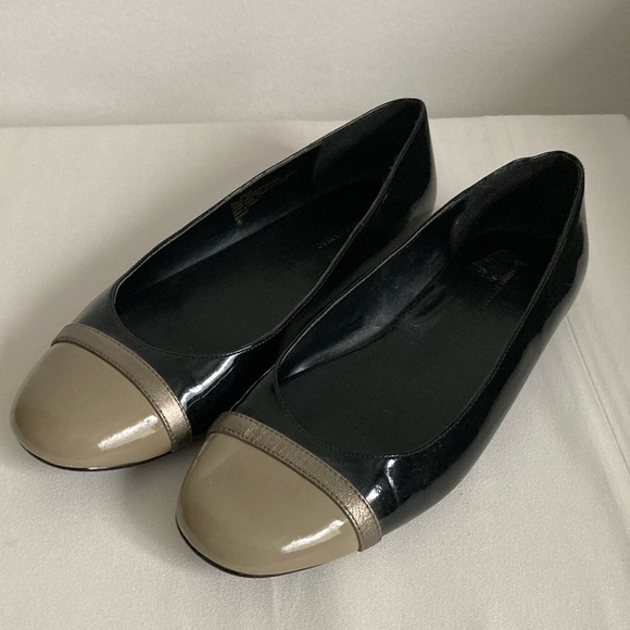 Banana Republic Shoes - Banana Republic Round Toe Flats - 8